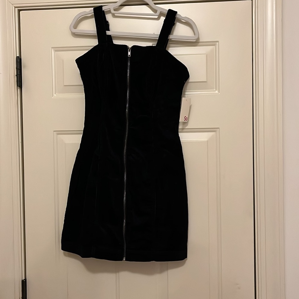 SO Womens/Junior Black Corduroy Zipper Front Pinafore Dress / NWT/Medium
